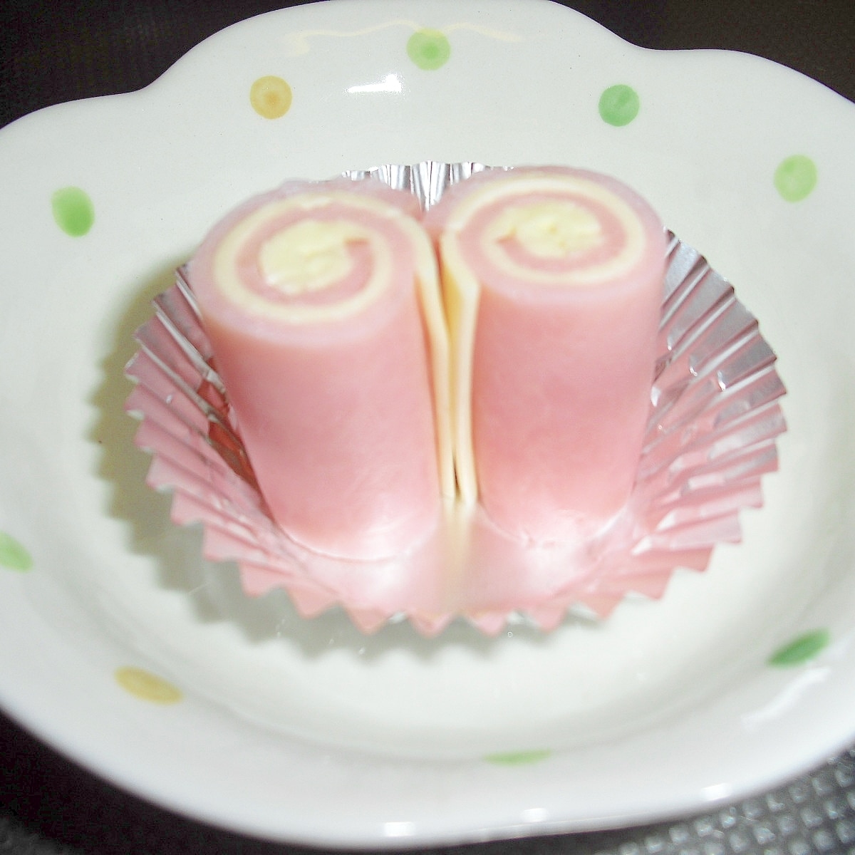 お弁当の隙間おかず 我が家の ハム チーズ巻き レシピ 作り方 By Miyu 楽天レシピ お弁当の隙間おかず 我が家の ハム チーズ巻き レシピ 作り方 By Miyu 楽天レシピ